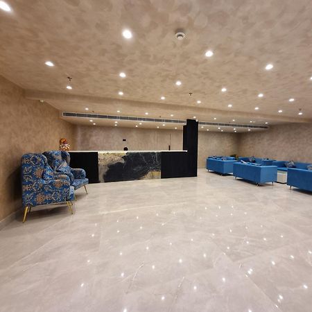 Hotel Dolphin Club Chinhat Esterno foto