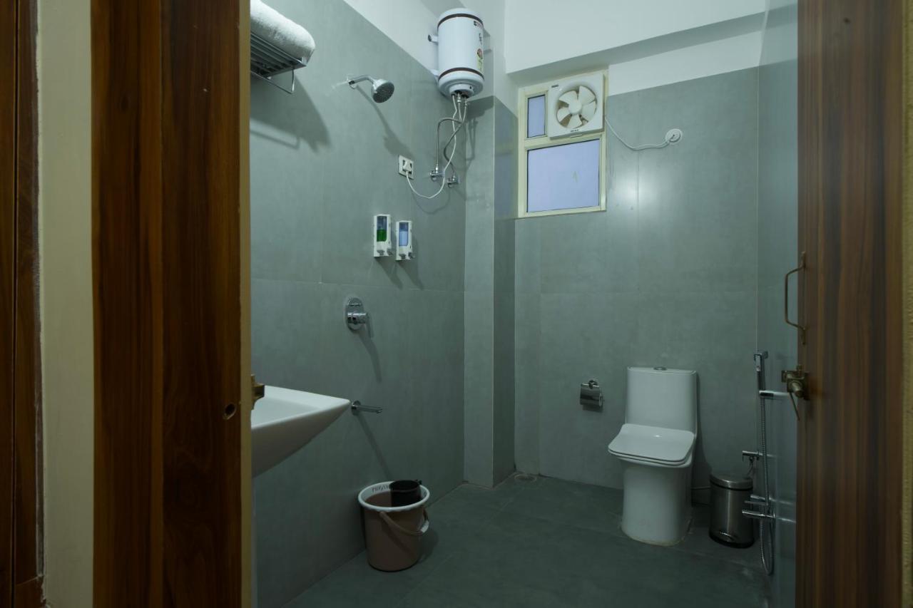 Hotel Dolphin Club Chinhat Esterno foto